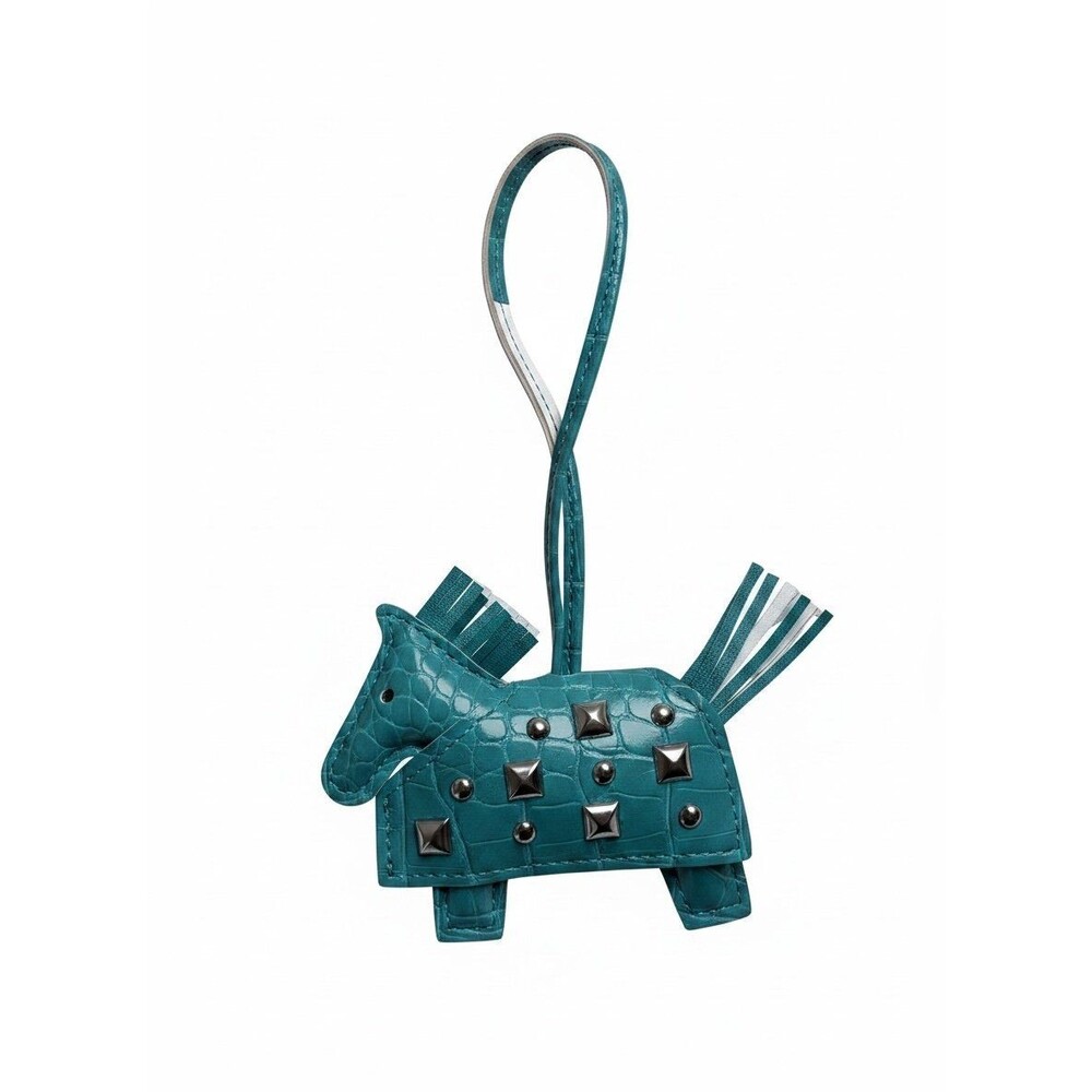 Warhorse bag charm in Green- embossed with silver studs - Picture 5 of 6